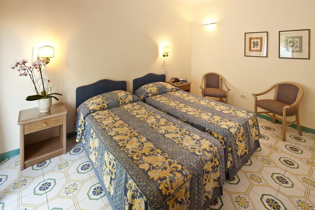 Hotel Continental Mare Ischia Esterno foto